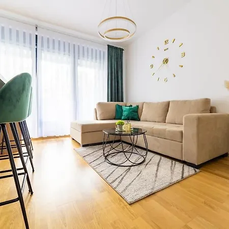 Apartman Lux Self Check-In Virovitica Exterior photo