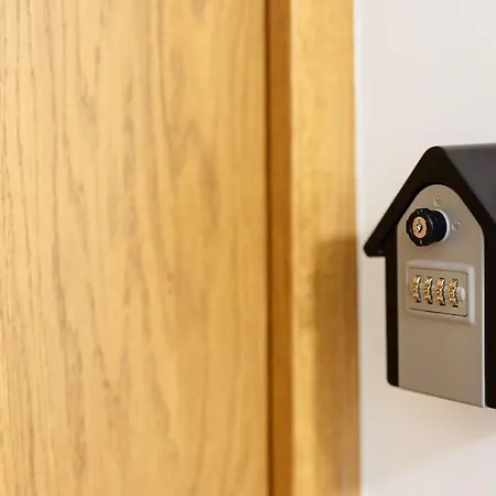 Apartman Lux Self Check-In Virovitica Exterior photo